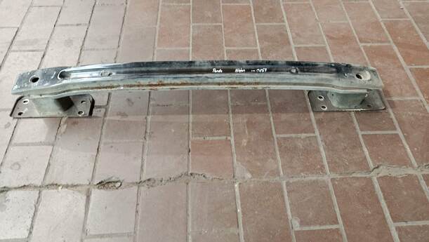 Foto: VERSTÄRKUNG HINTEN eines Fiat Panda 1.2