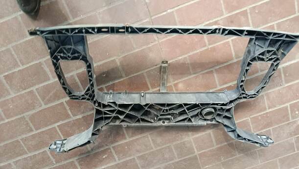 Foto: FRONTBLECH / SCHLOSSTRÄGER eines Fiat Panda 1.2