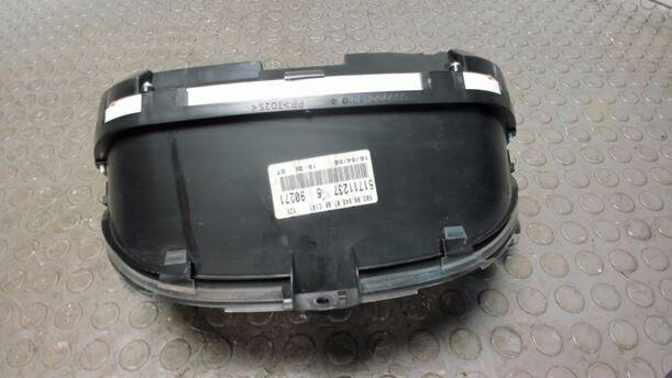 Foto: KOMBIINSTRUMENT / TACHOEINHEIT eines Fiat Panda 1.2