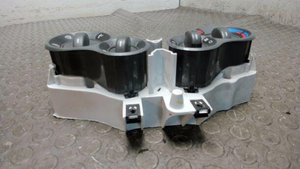 Foto: HEIZUNGSBETÄTIGUNG eines Fiat Panda 1.2