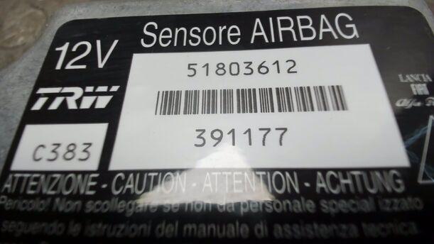 Foto: AIRBAGSTEUERGERÄT eines Fiat Panda 1.2