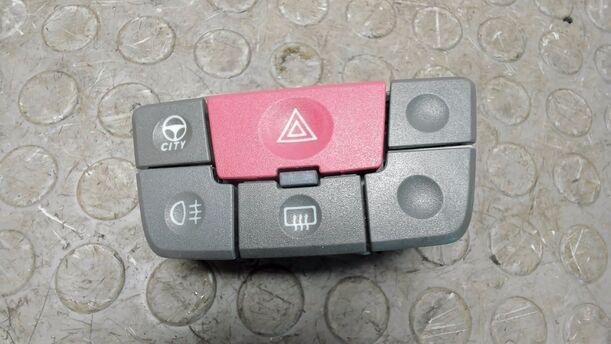 Foto: WARNBLINKSCHALTER eines Fiat Panda 1.2