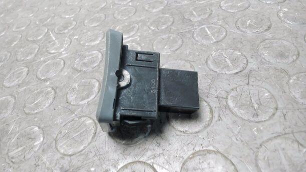 Foto: FENSTERHEBERSCHALTER eines Fiat Panda 1.2 CL