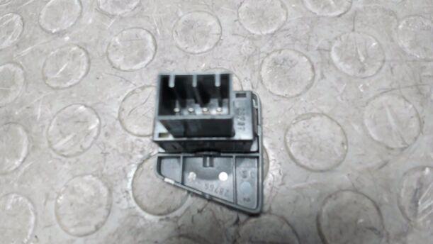 Foto: FENSTERHEBERSCHALTER eines Fiat Panda 1.2 CL