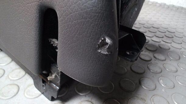 Foto: HANDSCHUHFACH eines Mercedes-Benz C 220 T CDI CL