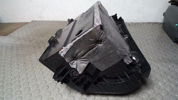 Foto: HANDSCHUHFACH eines Mercedes-Benz C 220 T CDI CL