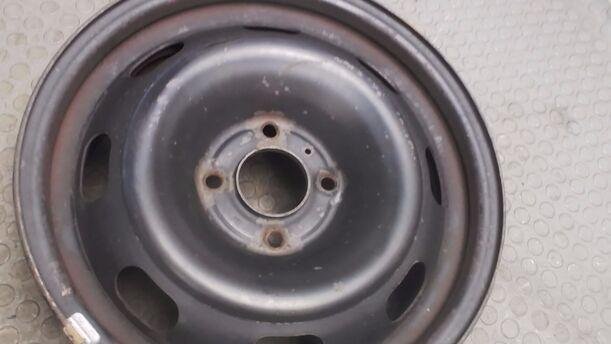 Foto: STAHLFELGE 6X15 ET27 eines Citroen C4 1.4 16V CL