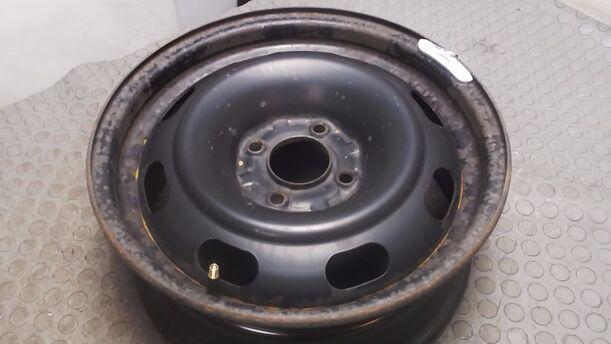 Foto: STAHLFELGE 6X15 ET27 eines Citroen C4 1.4 16V CL