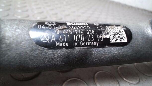 Foto: KRAFTSTOFFVERTEILER/ VERTEILERROHR KRAFTSTOFF eines Mercedes-Benz C 220 T CDI CL