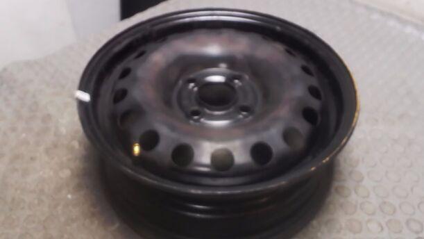 Foto: STAHLFELGE 5X14 ET35 eines VW up! CL