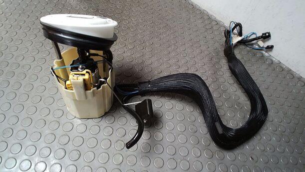 Foto: KRAFTSTOFFPUMPE eines Mercedes-Benz C 220 T CDI CL