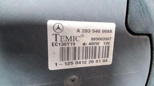 Foto: ELEKTROLÜFTER eines Mercedes-Benz C 220 T CDI CL