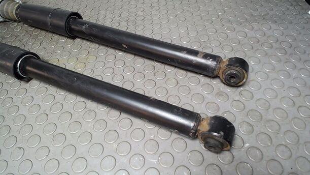 Foto: STOSSDÄMPFERPAAR HINTEN eines VW Polo 1.4 CL