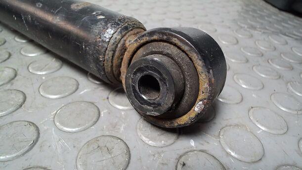 Foto: STOSSDÄMPFERPAAR HINTEN eines VW Polo 1.4 CL