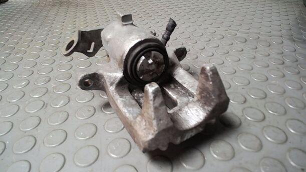 Foto: BREMSSATTEL HINTEN LINKS ( LUCAS ) eines VW Polo 1.4 CL
