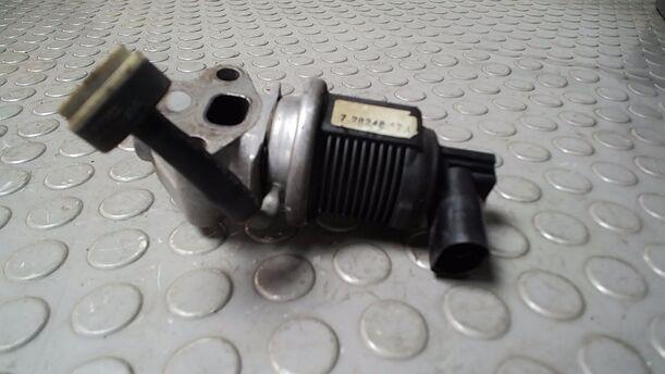 Foto: ABGASRÜCKFÜHRUNGSVENTIL/ AGR VENTIL eines VW Polo 1.4 CL