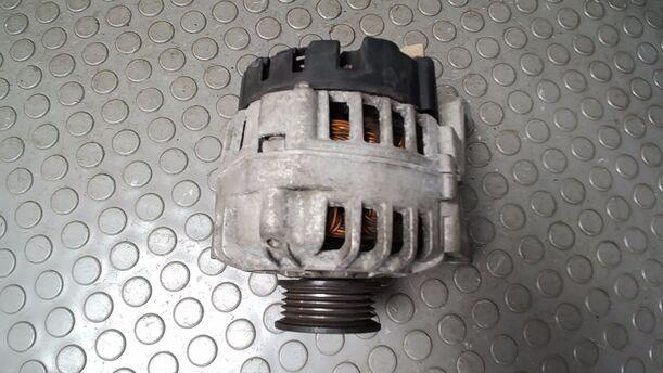Foto: LICHTMASCHINE ( VALEO / 90 A ) eines VW Passat Variant 1.6