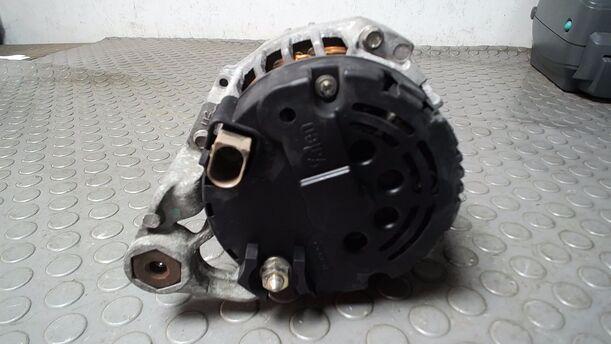 Foto: LICHTMASCHINE ( VALEO / 90 A ) eines VW Passat Variant 1.6