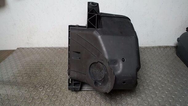Foto: LUFTFILTERKASTEN AHL eines VW Passat Variant 1.6