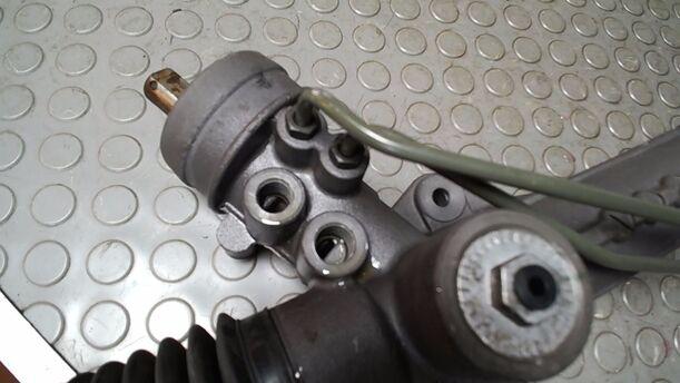 Foto: SERVOLENKUNG/ LENKGETRIEBE ( ZF ) eines VW Passat Variant 1.6