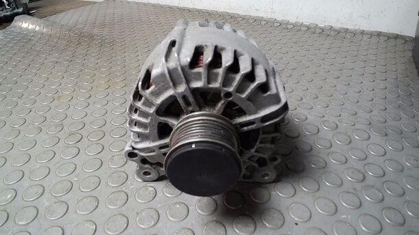 Foto: LICHTMASCHINE ( VALEO / 180 A ) eines VW Passat 2.0 TDI DPF