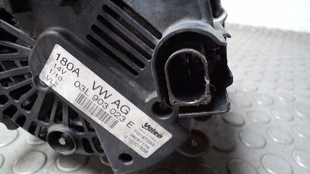 Foto: LICHTMASCHINE ( VALEO / 180 A ) eines VW Passat 2.0 TDI DPF