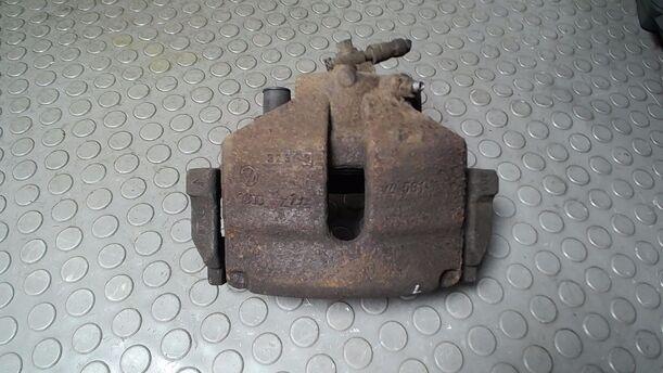Foto: BREMSSATTEL VORN LINKS ( ATE ) eines VW Passat 2.0 TDI DPF