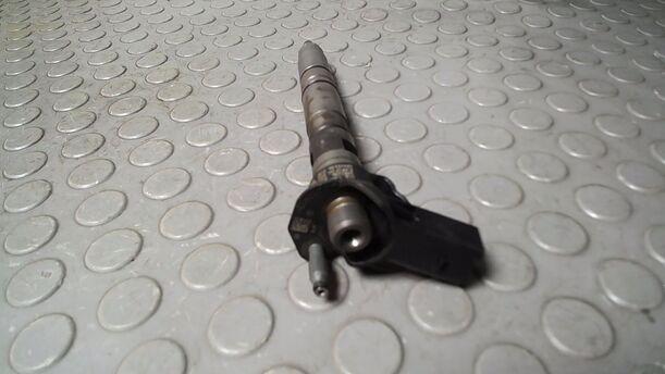 Foto: EINSPRITZVENTIL/ INJEKTOR eines VW Passat 2.0 TDI DPF