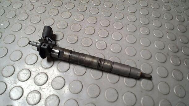 Foto: EINSPRITZVENTIL/ INJEKTOR eines VW Passat 2.0 TDI DPF