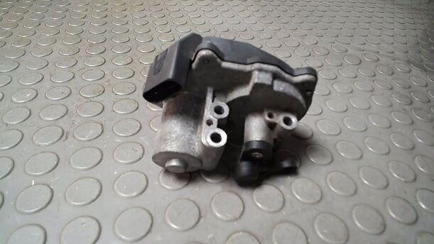 Foto: STELLMOTOR DRALLKLAPPEN eines VW Passat 2.0 TDI DPF