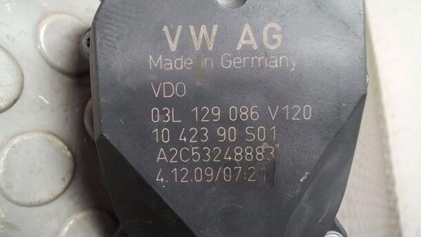 Foto: STELLMOTOR DRALLKLAPPEN eines VW Passat 2.0 TDI DPF