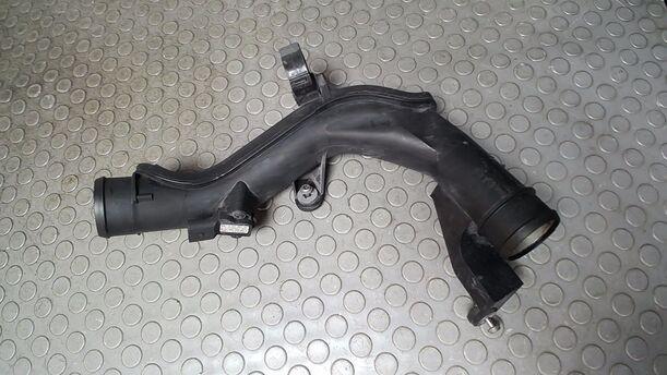 Foto: LADELUFTROHR/ LUFTROHR eines VW Passat 2.0 TDI DPF