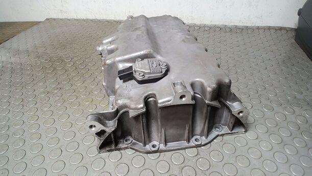 Foto: ÖLWANNE eines VW Passat 2.0 TDI DPF