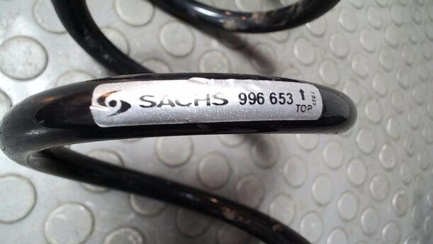 Foto: HINTERFEDER/ FEDER HINTEN ( SACHS ) eines VW Passat 2.0 TDI DPF