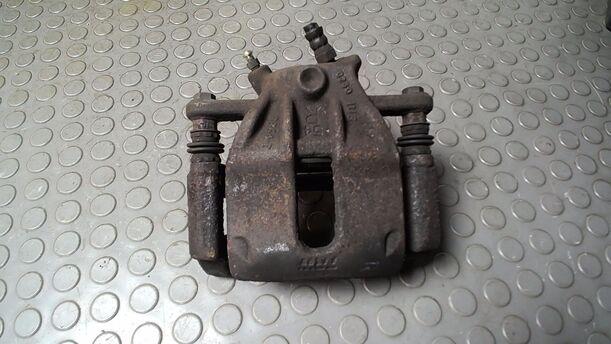 Foto: BREMSSATTEL VORN RECHTS ( TRW ) eines Renault Clio 1.6 16V