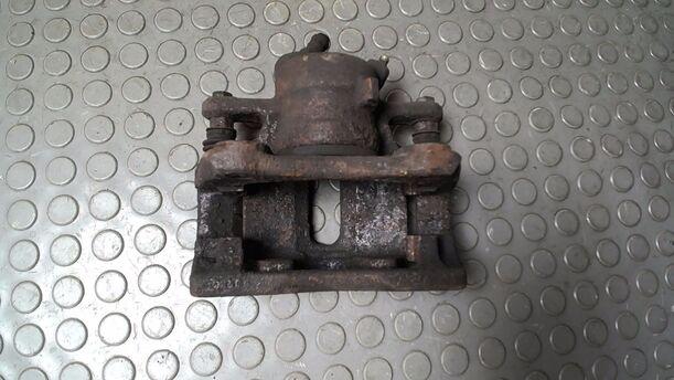 Foto: BREMSSATTEL VORN RECHTS ( TRW ) eines Renault Clio 1.6 16V