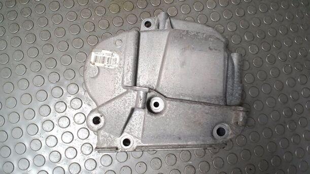 Foto: STEUERGEHÄUSE/ STIRNDECKEL eines Renault Clio 1.6 16V