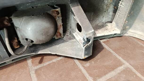 Foto: STOSSFÄNGER/ STOßSTANGE HINTEN ( UNLACKIERT ) eines Mazda Demio 1.4