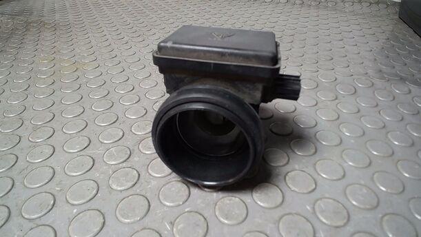 Foto: LUFTMASSENMESSER eines Mazda Demio 1.4