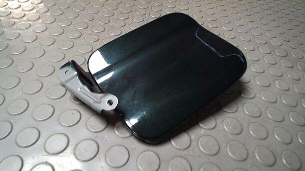 Foto: TANKKLAPPE/ TANKDECKEL eines Mazda Demio 1.4