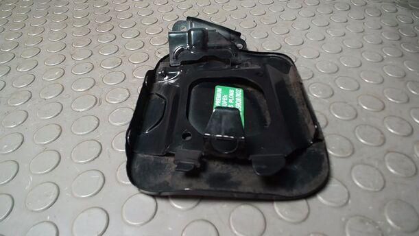Foto: TANKKLAPPE/ TANKDECKEL eines Mazda Demio 1.4