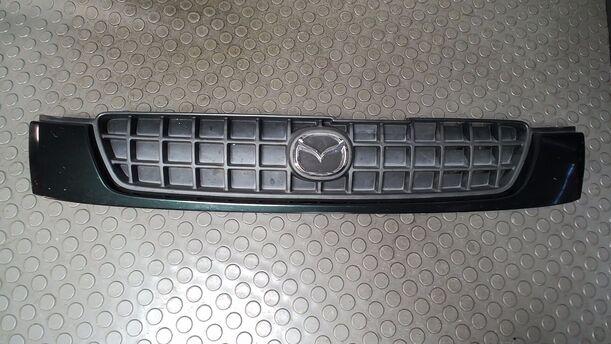Foto: KÜHLERGRILL ( BIS 2000 ) eines Mazda Demio 1.4