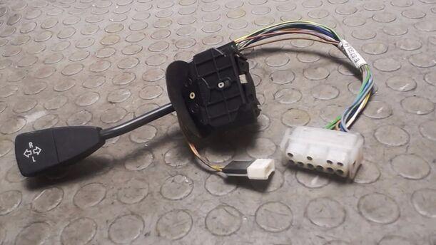 Foto: BLINKERSCHALTER eines BMW 520i 24V