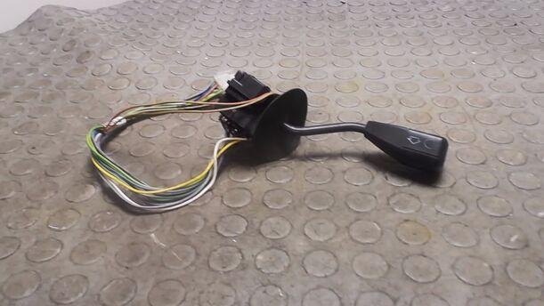 Foto: BLINKERSCHALTER eines BMW 520i 24V