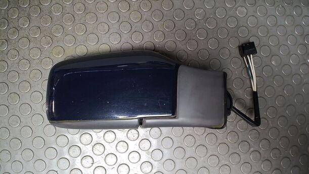 Foto: AUSSENSPIEGEL ELEKTRISCH VERSTELLBAR RECHTS eines Volvo V70 2.4