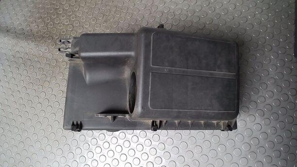 Foto: LUFTFILTERKASTEN eines Volvo V70 2.4