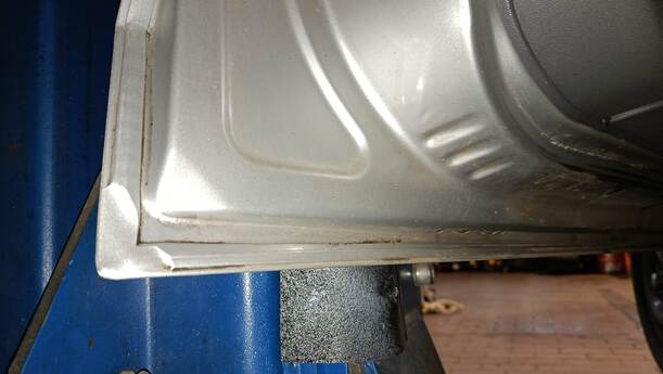Foto: TÜR VORN LINKS ( 4/5 TÜRER ) eines Opel Corsa 1.0 12V