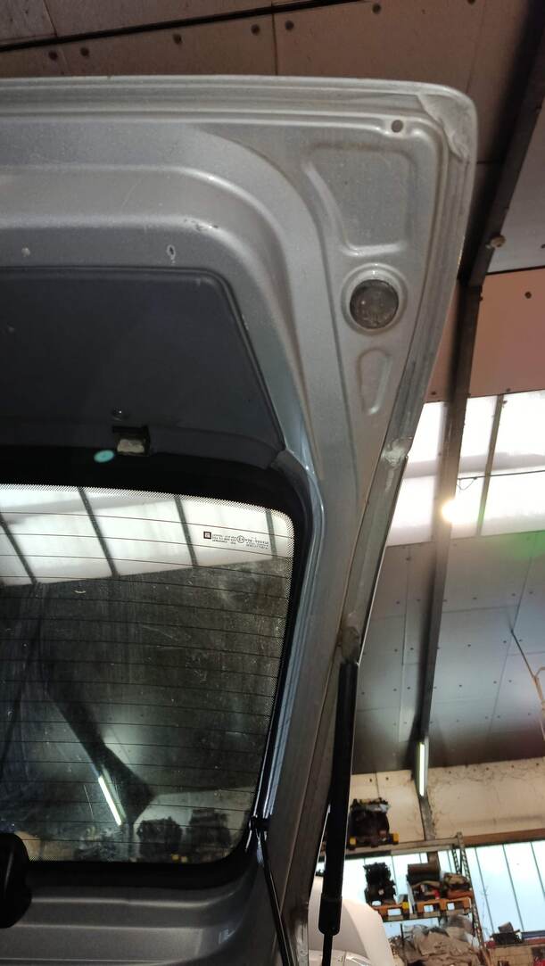 Foto: HECKKLAPPE/ HECKDECKEL eines Opel Corsa 1.0 12V