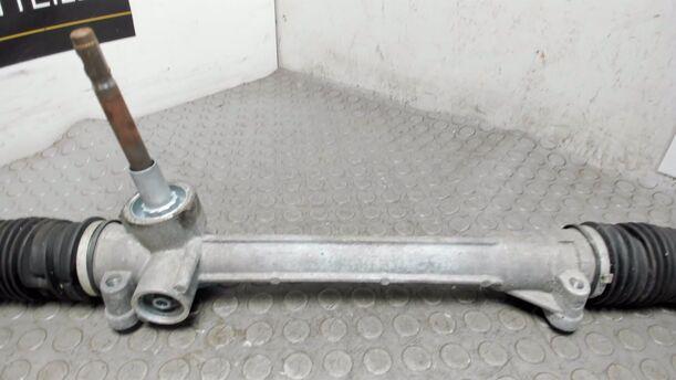 Foto: LENKGETRIEBE / LENKUNG eines Fiat Panda 1.2
