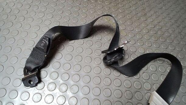 Foto: SICHERHEITSGURT VORN LINKS ( 4/5 TÜRER ) eines Opel Corsa 1.0 12V